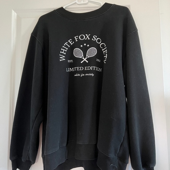 White Fox Trendy Crewneck - Picture 1 of 1
